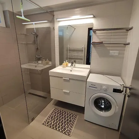 Apartment Hatvan Corner 2 *