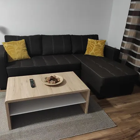 Hatvan Corner 2 Apartment *